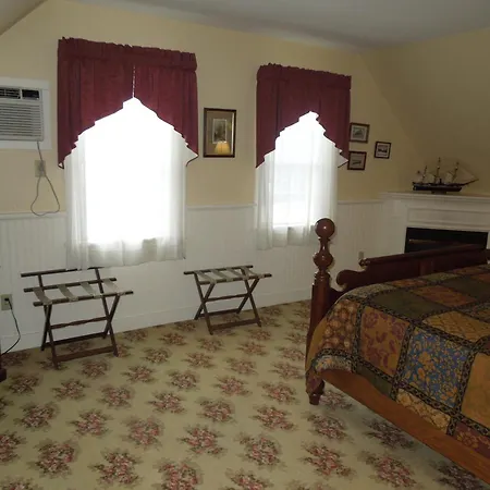 Kearsarge Inn-2