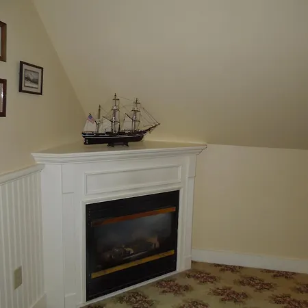 Kearsarge Inn-3